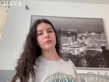 girl
        frenchava cam image #6260315