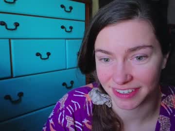 girl
        chroniclove cam image #6554253