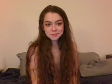 girl
        rosegold18 cam image #193750