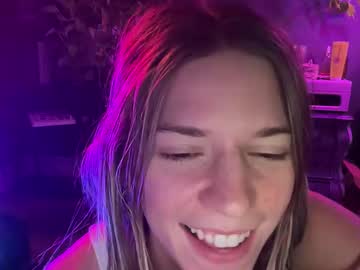 girl
        oliviahansleyy cam image #5883345