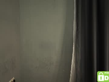 girl
        tessarosse_ cam image #1610505