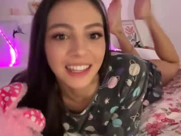 girl
        keirasworld cam image #6794802