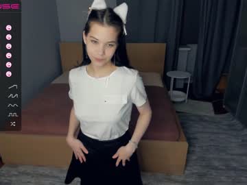 girl
        cherry_tery cam image #1507289