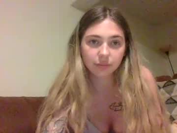 girl
        blueeyed_diamond cam image #4855030