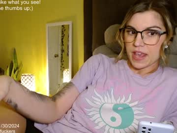 girl
        skybella_ cam image #5592325