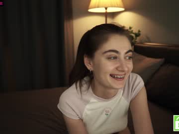 girl
        tessarosse_ cam image #1897825