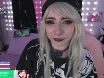 girl
        crimsonkitten cam image #6796423