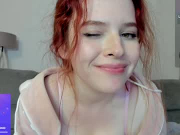 girl
        roxxanne_rosso cam image #4279580