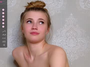 girl
        cute_fox_girl cam image #6654172