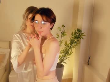 couple
        hoiiy_cute cam image #2207342