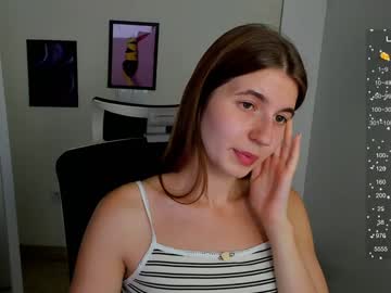 girl
        stacy_cy cam image #5051690