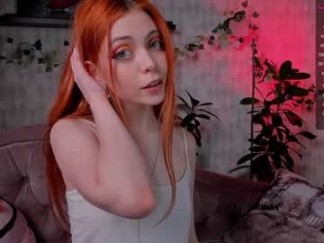 girl
        lika_moon cam image #1140300
