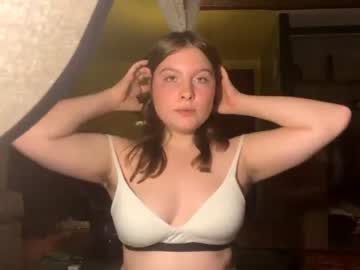 girl
        mosa65 cam image #2577541