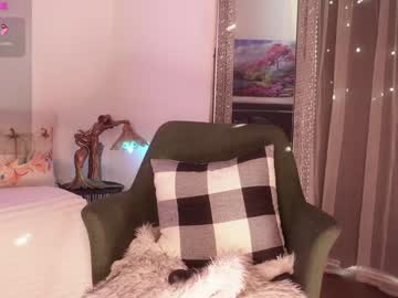 girl
        mysticxkitty cam image #5226673