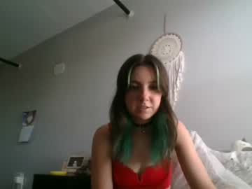 girl
        kittyclaws26 cam image #2093136