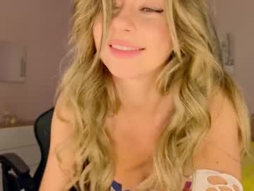 girl
        lenamuti cam image #2401069