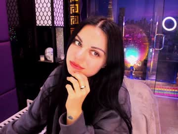 girl
        alma_pearl cam image #6444635
