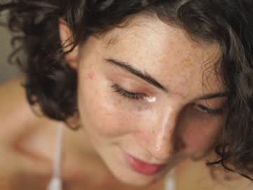 girl
        you_fell_in_love cam image #5218153
