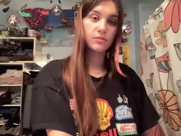girl
        fairygirlcait cam image #4072226