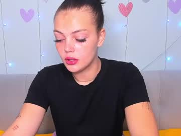 girl
        ssshhy cam image #4986245