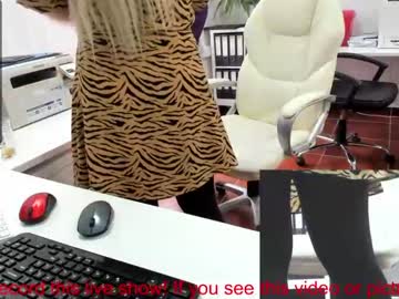 couple
        milf_viktoria cam image #2667667