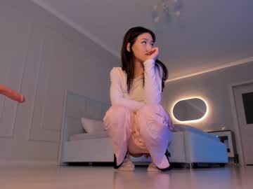 girl
        aerri_lee cam image #131048