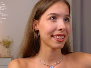girl
        wanda_robinson cam image #6096040