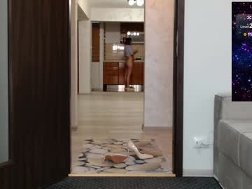 girl
        carmela_fox cam image #5605499