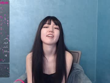 girl
        chanlia cam image #425975