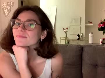 girl
        summer_always cam image #5672506