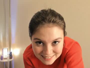 girl
        maliatorre cam image #2339635