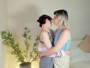 couple
        hoiiy_cute cam image #2193847