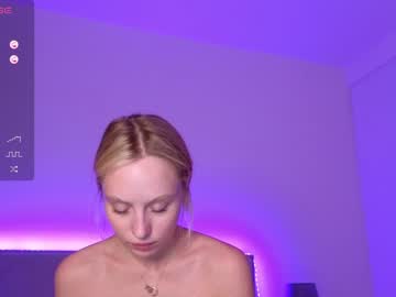 girl
        callme_star cam image #3330141