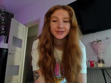 girl
        jerkoffstation cam image #5038375