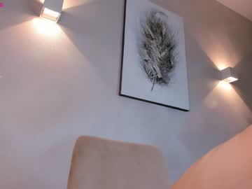girl
        darling_dreamer cam image #2106194