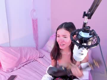 girl
        little_effy18_ cam image #4956003