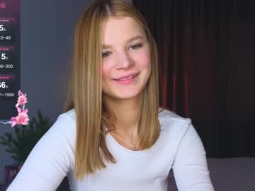 girl
        lovely_babyy cam image #5767454