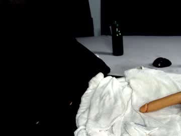 girl
        dee_waters cam image #4528728