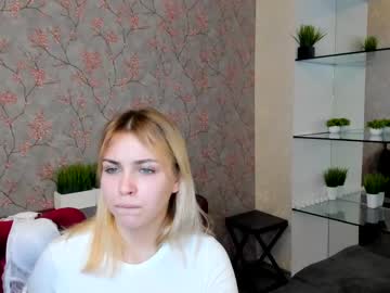 girl
        vanessa_coy_ cam image #1022823