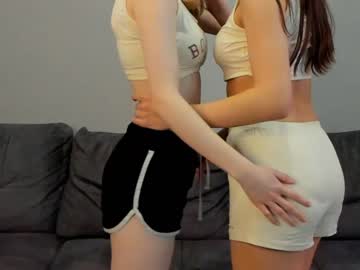 couple
        harleynyla cam image #1361626