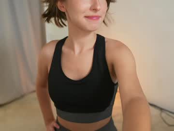 girl
        silent_chill cam image #6057054