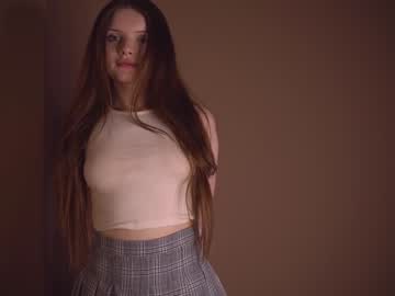 girl
        belletesla cam image #3656770