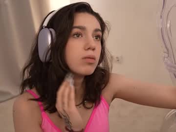 girl
        mystica_ cam image #6631010