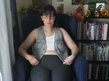 girl
        ellynaomi cam image #5189938