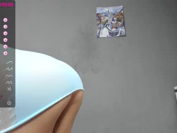 girl
        stellamooor cam image #2130187