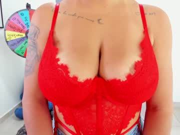girl
        missniley cam image #571884