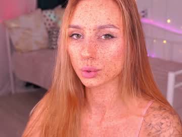 girl
        artease cam image #419620