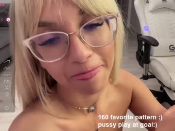 girl
        lovelybianca_ cam image #4193315