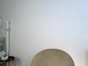 girl
        foxxx_tail cam image #6755482