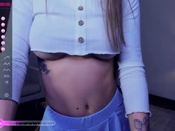 girl
        erinwils cam image #3161644